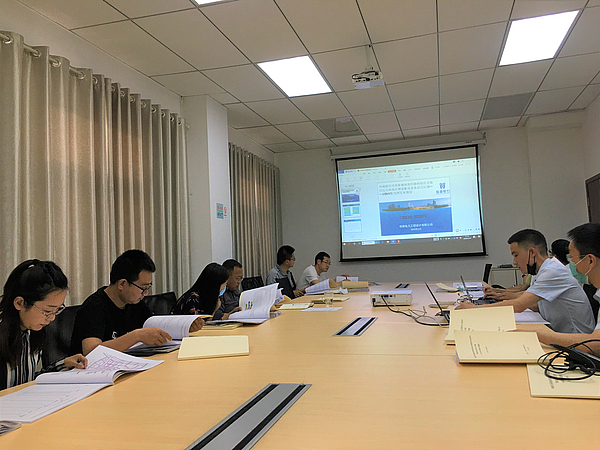 e3362e8dec0a2442bd685c3e7f0be20.jpg e3362e8dec0a2442bd685c3e7f0be20.jpg